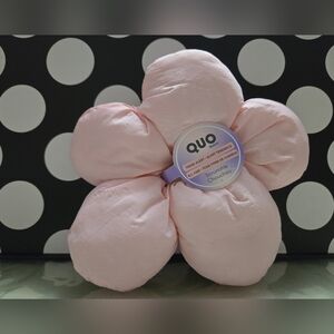 10/$25✨️Quo Flower Scrunchie✨️